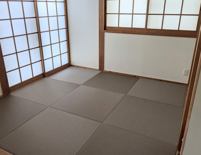 モカベージュ