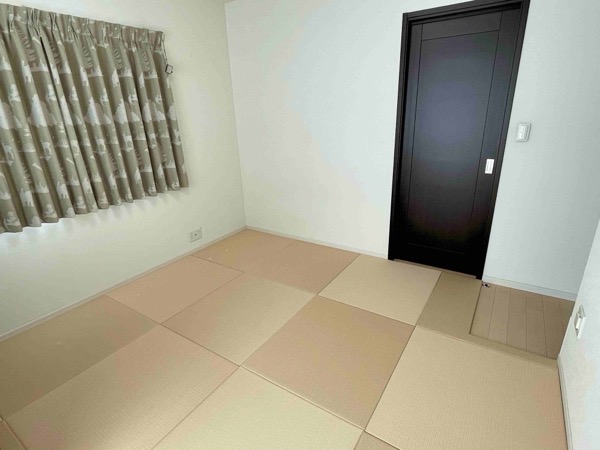 新築時から洋室にカスタムサイズで作る置き畳